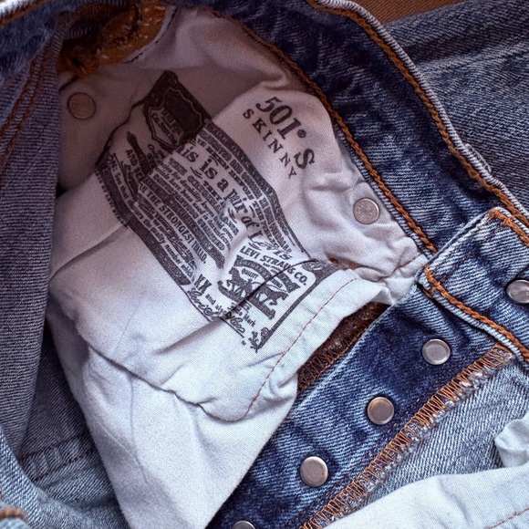 Classic Levi Blue Denim Skinny Jeans - Picture 2 of 4